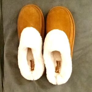 UGG woman's size 10 brown slipper